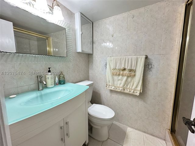 3910 Inverrary Blvd 202-B, Lauderhill, FL 33319