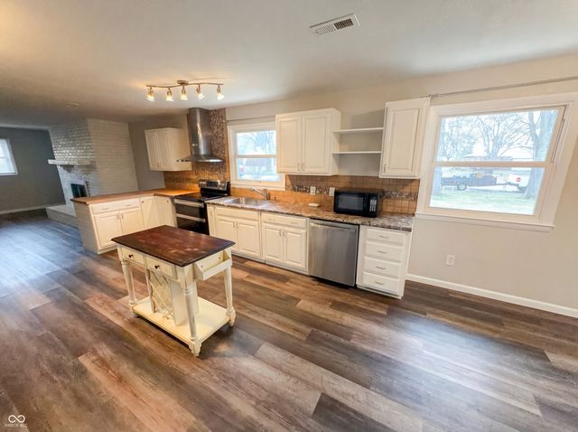2122 Danbury Drive, Indianapolis, IN 46231