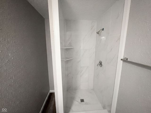 2122 Danbury Drive, Indianapolis, IN 46231