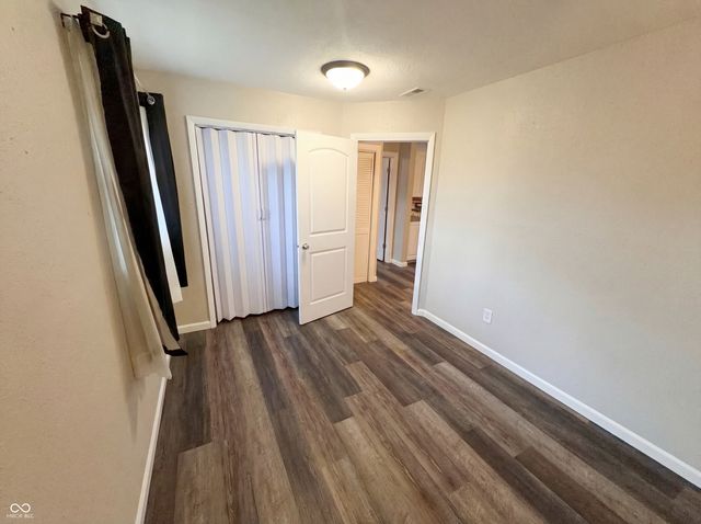2122 Danbury Drive, Indianapolis, IN 46231