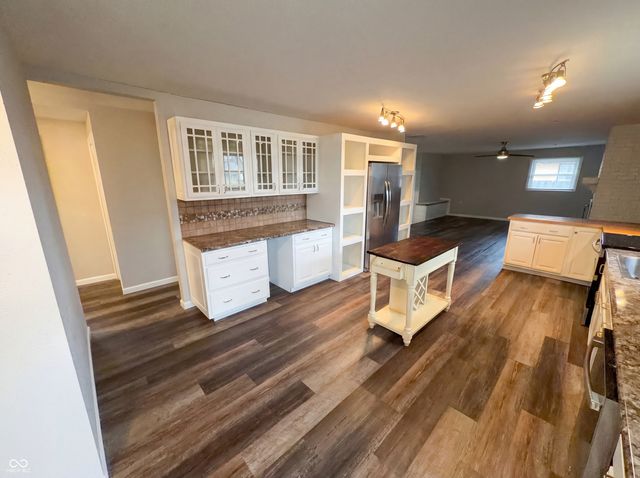 2122 Danbury Drive, Indianapolis, IN 46231