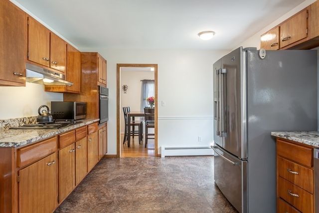 583 Whetstone Hill Rd, Somerset, MA 02726