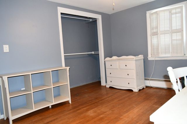 583 Whetstone Hill Rd, Somerset, MA 02726