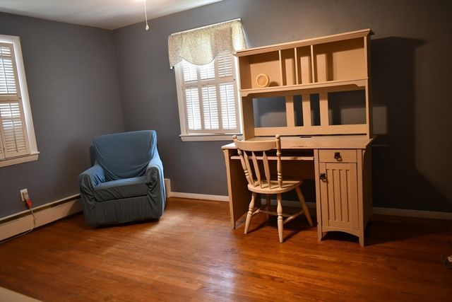 583 Whetstone Hill Rd, Somerset, MA 02726