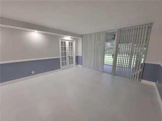 800 E CYPRESS Lane 202, Pompano Beach, FL 33069