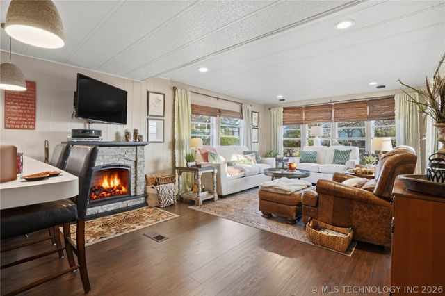 448159 E 979 Road, Vian, OK 74962