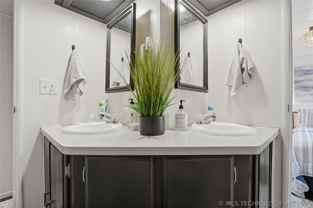 448159 E 979 Road, Vian, OK 74962