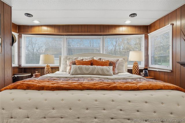 448159 E 979 Road, Vian, OK 74962