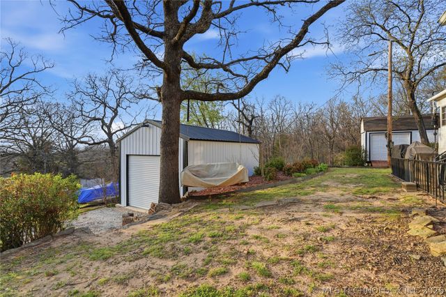 448159 E 979 Road, Vian, OK 74962