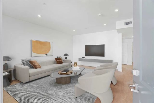 8750 Sepulveda Boulevard 409, North Hills, CA 91343