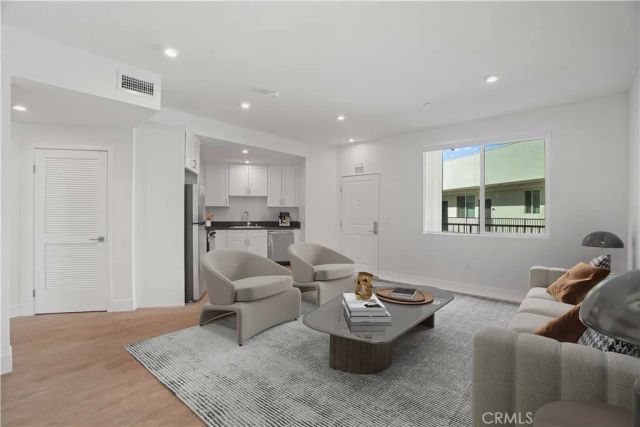 8750 Sepulveda Boulevard 409, North Hills, CA 91343