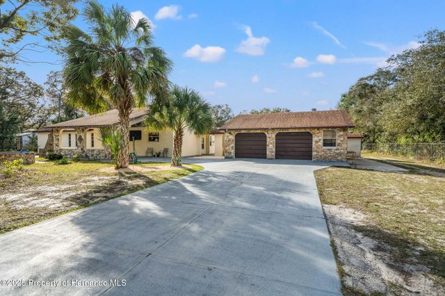 18801 Orange Hill Drive, Hudson, FL 34667