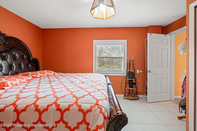 18801 Orange Hill Drive, Hudson, FL 34667