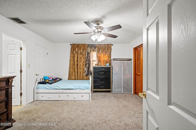 18801 Orange Hill Drive, Hudson, FL 34667