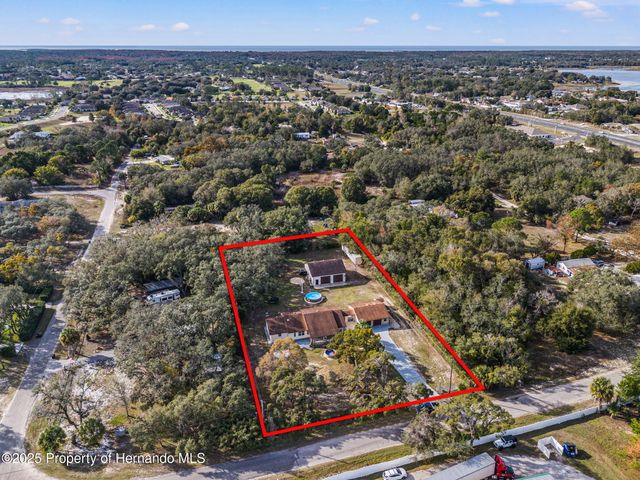 18801 Orange Hill Drive, Hudson, FL 34667