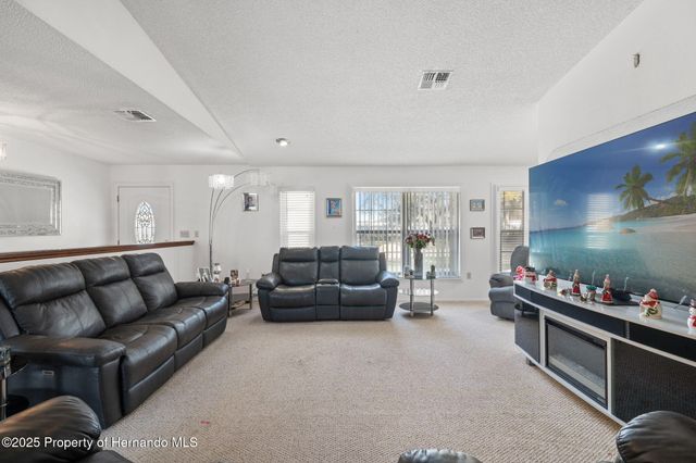 18801 Orange Hill Drive, Hudson, FL 34667