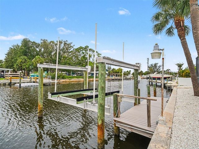 9911 ROYAL PALM DRIVE, Bradenton, FL 34210
