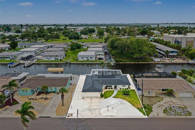 9911 ROYAL PALM DRIVE, Bradenton, FL 34210