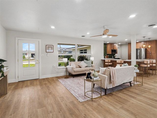 9911 ROYAL PALM DRIVE, Bradenton, FL 34210