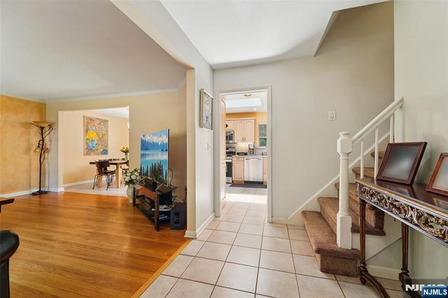 40 Fairhaven Drive, Allendale, NJ 07401