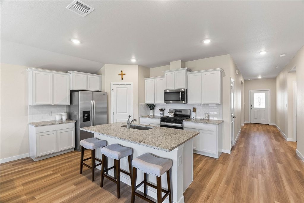1308 Maverick St, Sinton, TX 78387 — photo 5