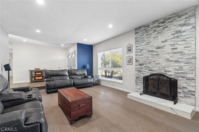 1463 Feather Avenue, Thousand Oaks, CA 91360
