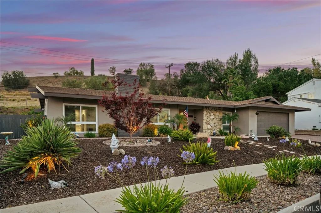 1463 Feather Avenue, Thousand Oaks, CA 91360