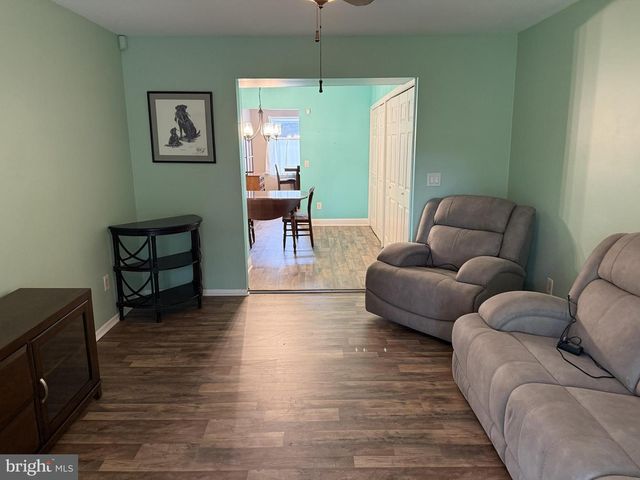1405 SILVER CT, Hamilton, NJ 08690