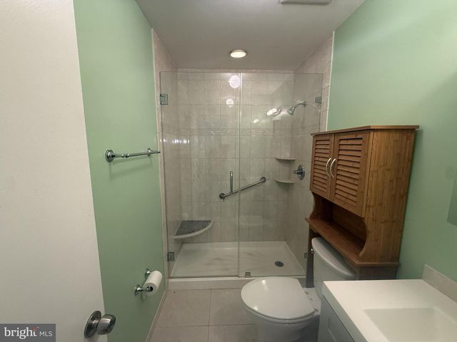1405 SILVER CT, Hamilton, NJ 08690