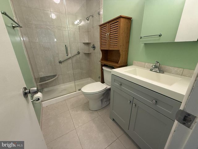 1405 SILVER CT, Hamilton, NJ 08690