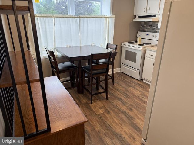 1405 SILVER CT, Hamilton, NJ 08690