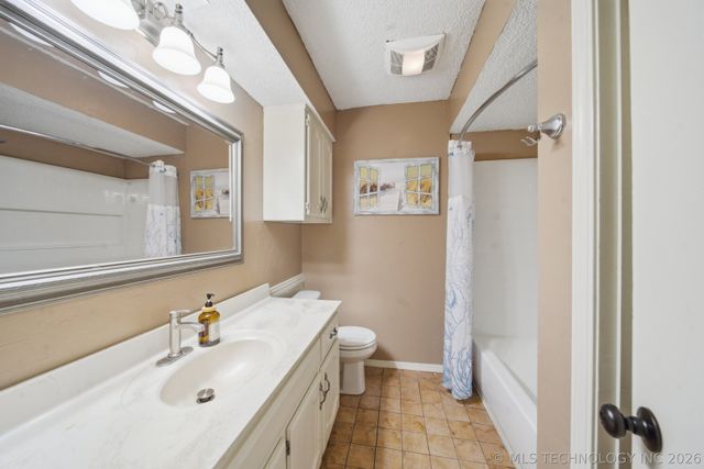 23512 E 95th Street, Broken Arrow, OK 74014