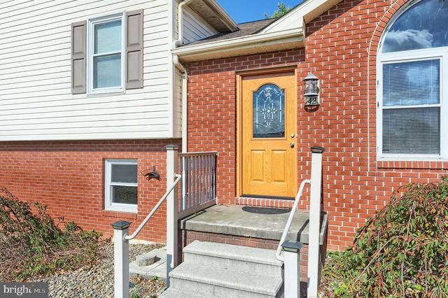 42 PEMBERTON DR, East Berlin, PA 17316