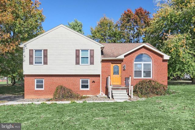 42 PEMBERTON DR, East Berlin, PA 17316