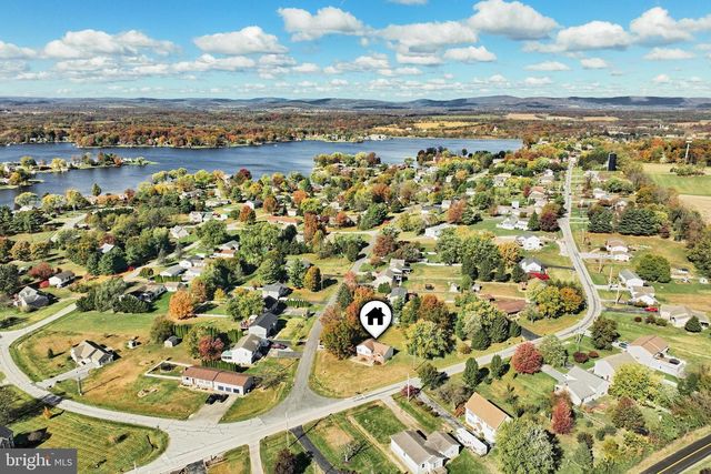 42 PEMBERTON DR, East Berlin, PA 17316