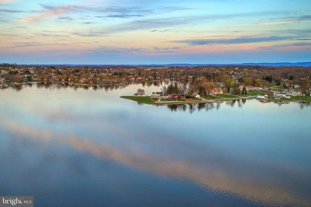 42 PEMBERTON DR, East Berlin, PA 17316