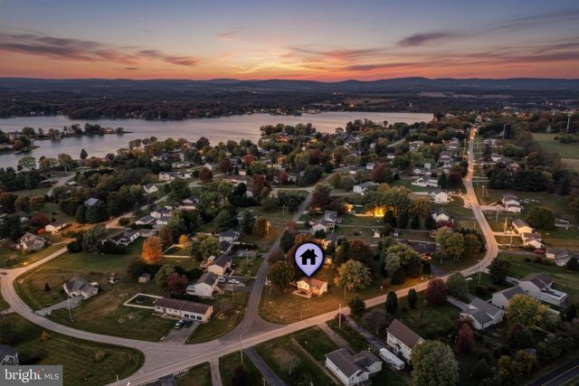 42 PEMBERTON DR, East Berlin, PA 17316