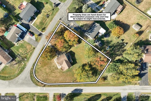 42 PEMBERTON DR, East Berlin, PA 17316