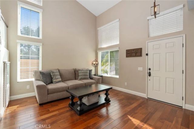 729 La Docena Lane, Corona, CA 92879