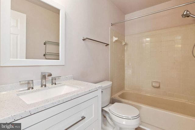 6108 JOUST LN, Alexandria, VA 22315