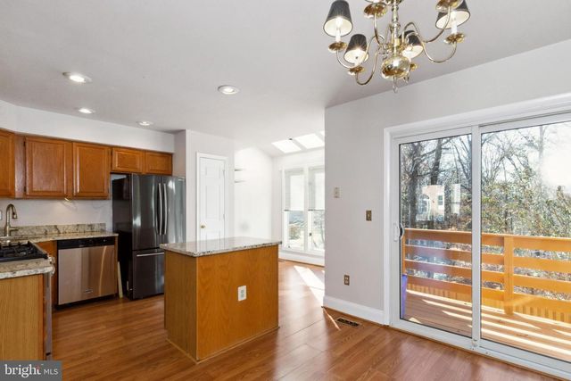 6108 JOUST LN, Alexandria, VA 22315