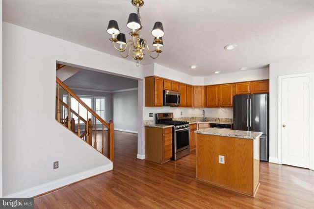 6108 JOUST LN, Alexandria, VA 22315