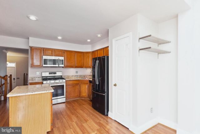 6108 JOUST LN, Alexandria, VA 22315