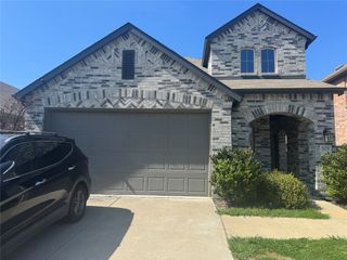 3929 Rochelle Lane, Heartland, TX 75126