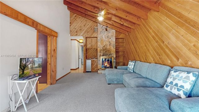 9620 E Calusa Club Dr, Miami, FL 33186