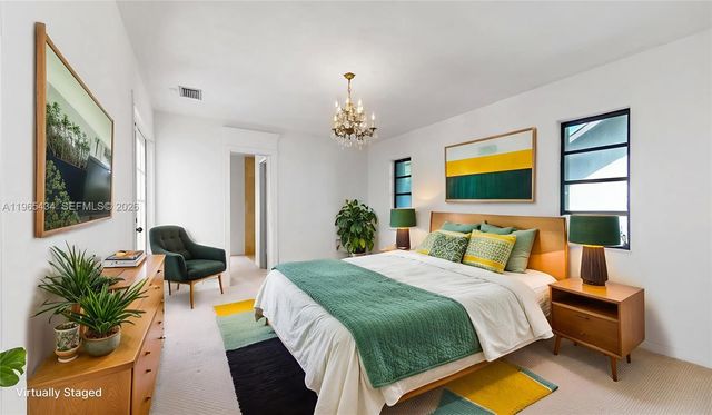 9620 E Calusa Club Dr, Miami, FL 33186