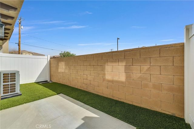 16385 Valencia Avenue 3, Fontana, CA 92335