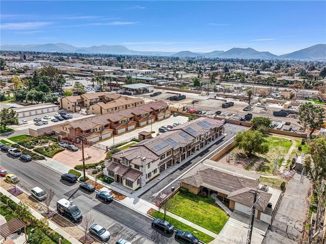 16385 Valencia Avenue 3, Fontana, CA 92335