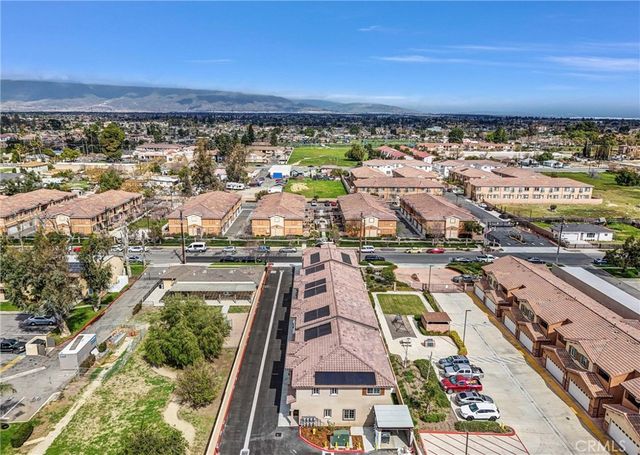 16385 Valencia Avenue 3, Fontana, CA 92335