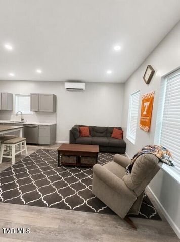 1737 Virginia Avenue, Kingsport, TN 37664